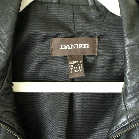 Danier | Genuine Leather Black Jacket Utility Moto - Picture 3 of 8